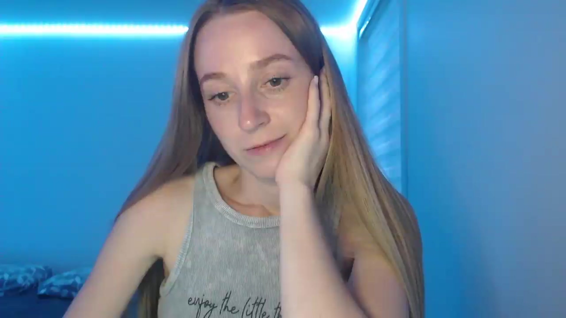 Gallery image thumbnail from PetitAnge_'s myfreecams stream on, 08/15/2026, 24:31 image 3 of 20