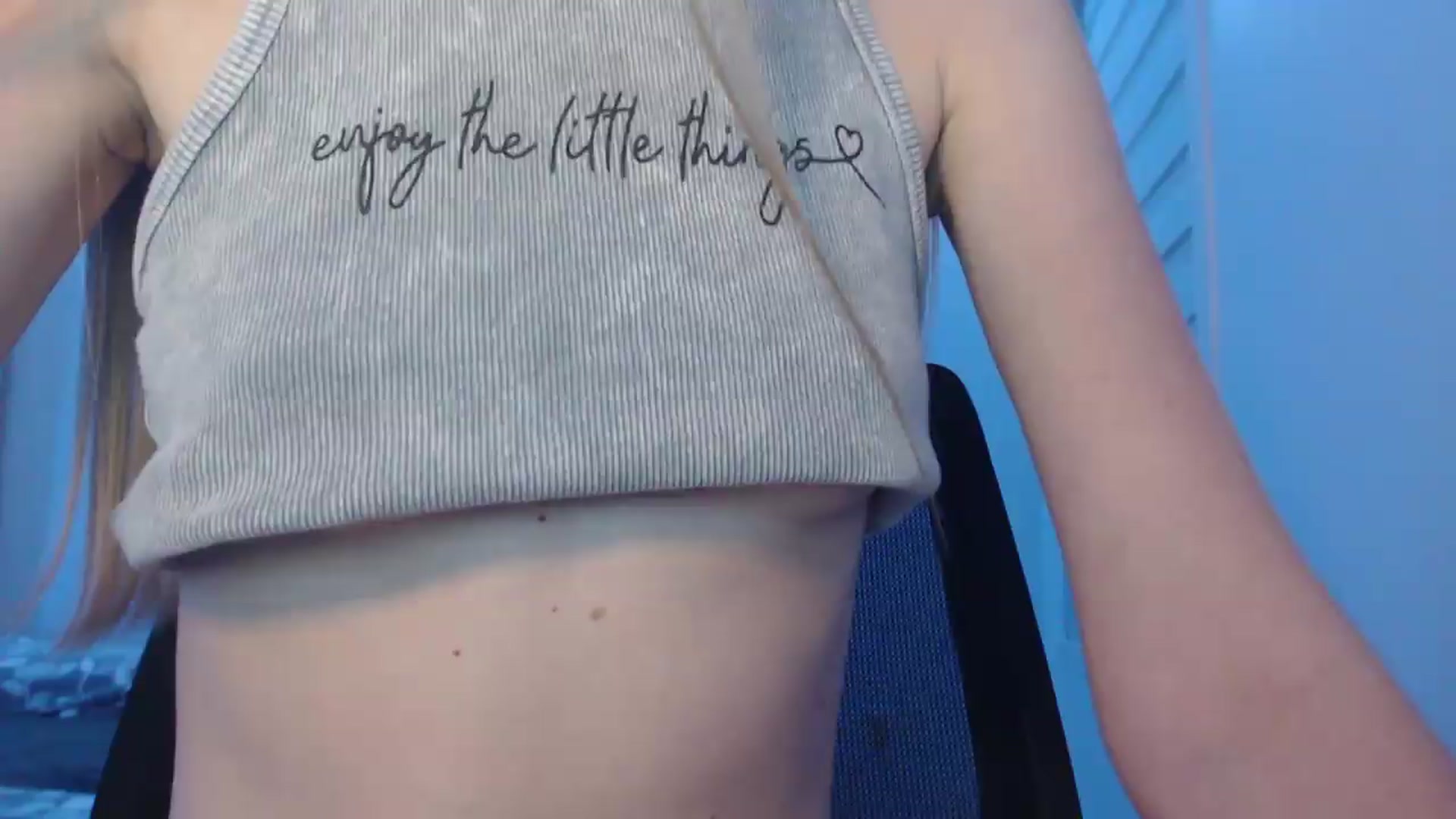 Gallery image thumbnail from PetitAnge_'s myfreecams stream on, 08/15/2026, 24:31 image 19 of 20