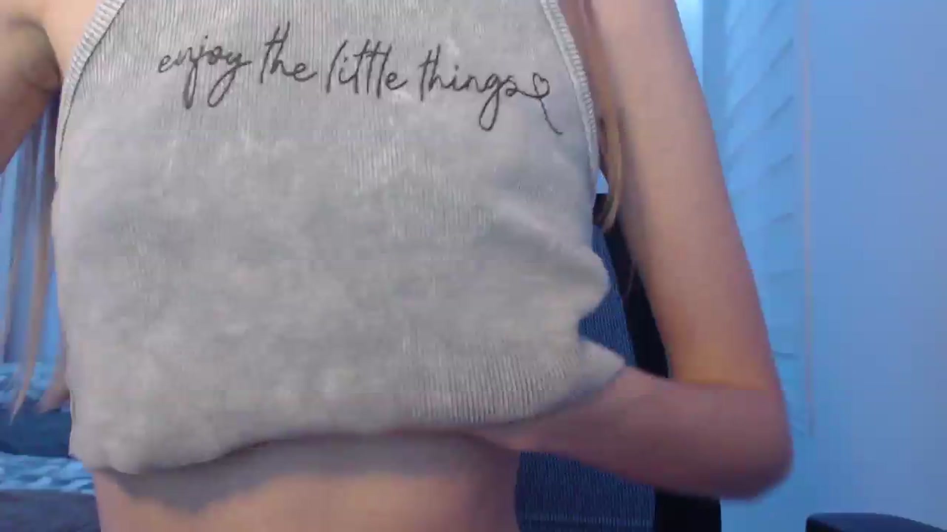 Gallery image thumbnail from PetitAnge_'s myfreecams stream on, 08/15/2026, 24:31 image 9 of 20