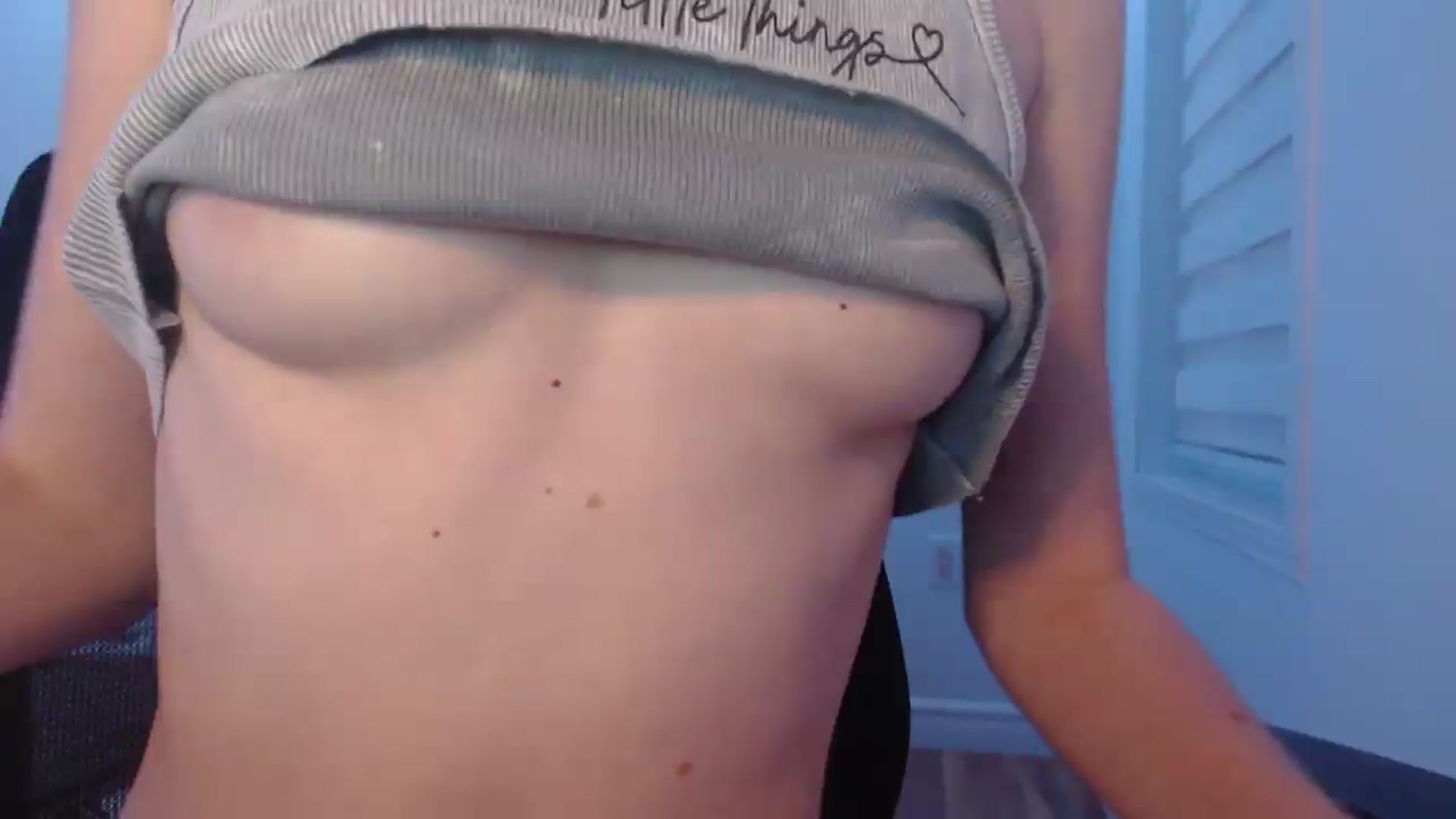 Gallery image thumbnail from PetitAnge_'s myfreecams stream on, 08/15/2026, 24:31 image 15 of 20