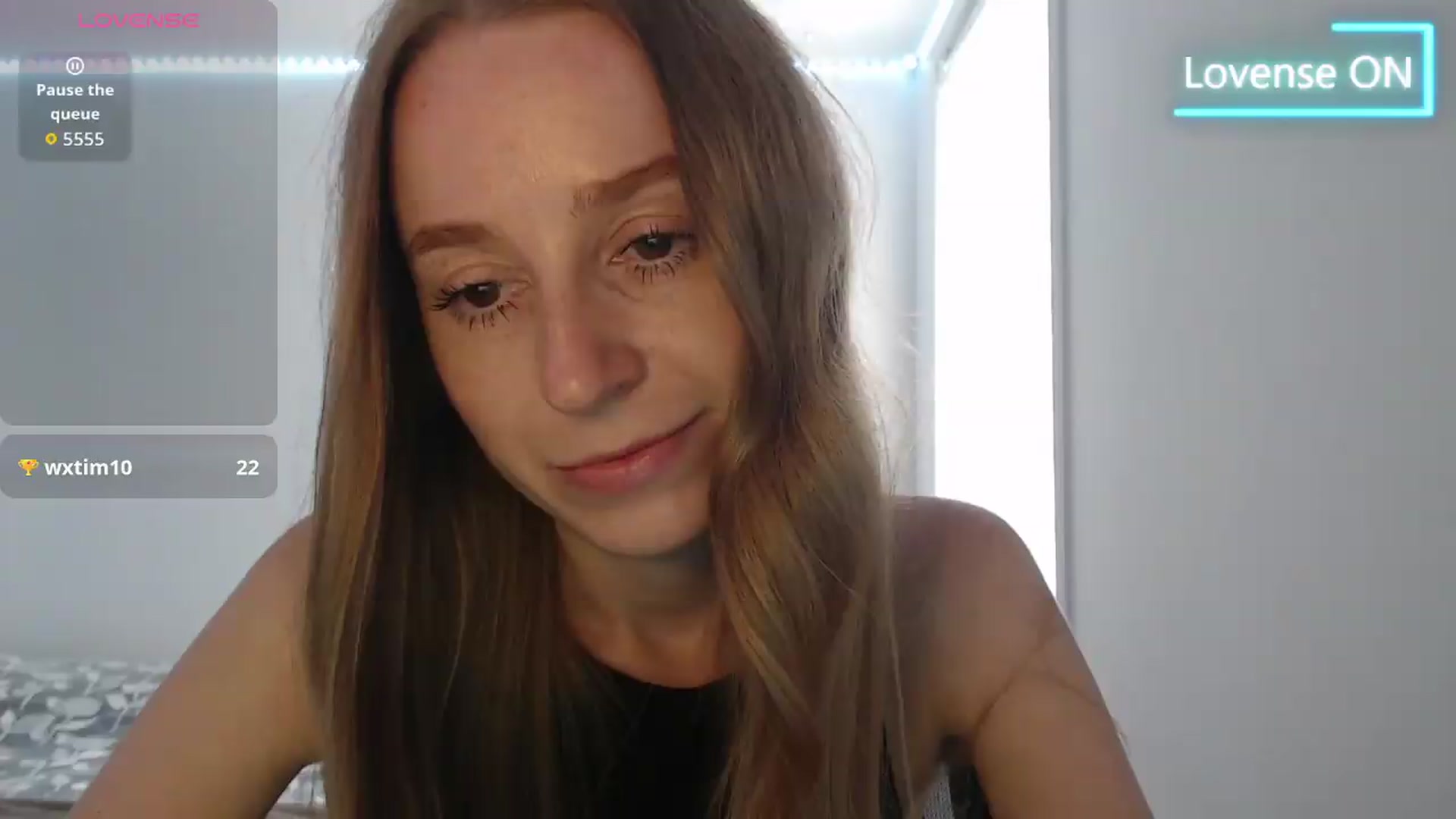Gallery image thumbnail from PetitAnge_'s myfreecams stream on, 08/16/2026, 20:32 image 4 of 20