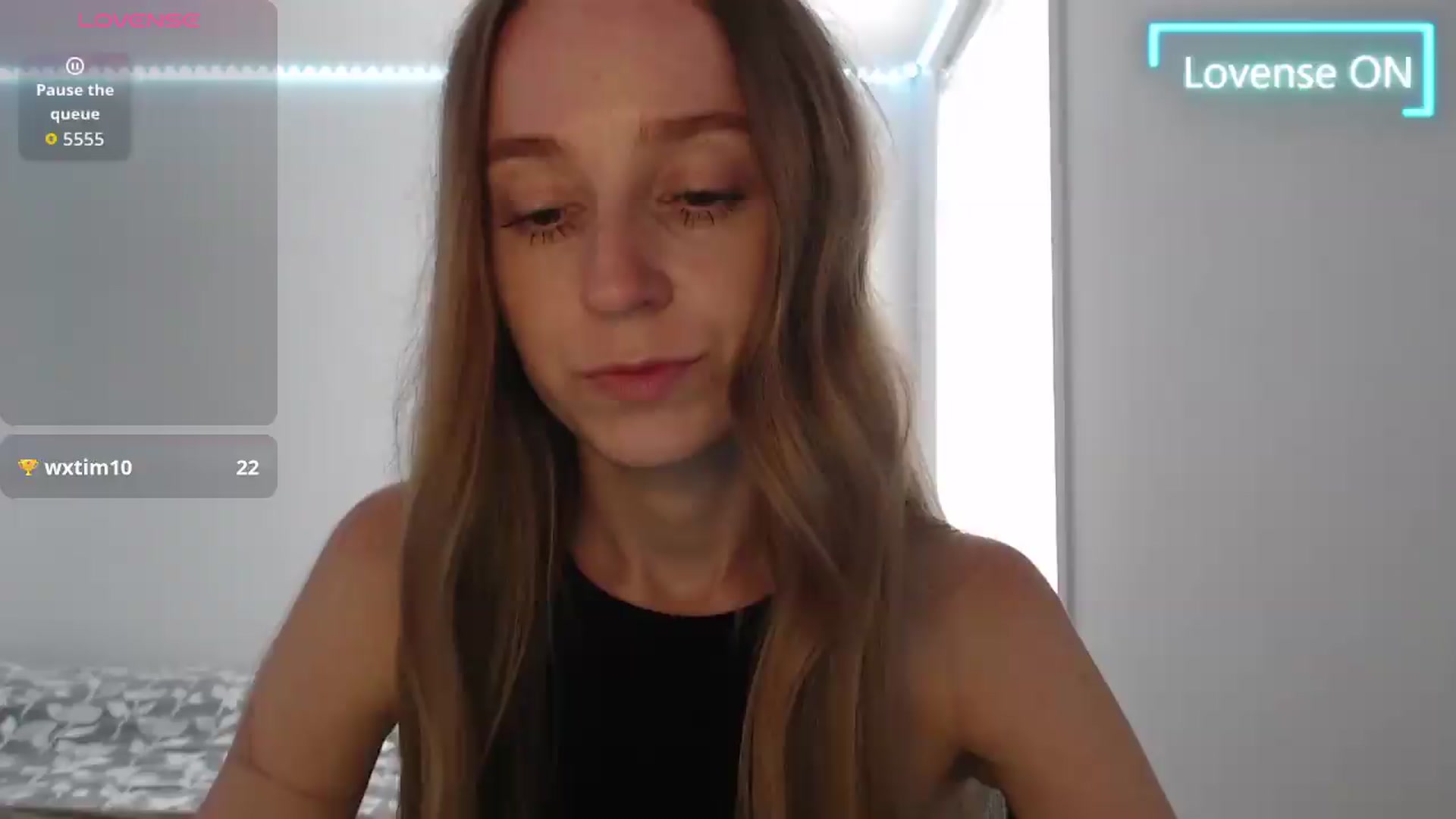 Gallery image thumbnail from PetitAnge_'s myfreecams stream on, 08/16/2026, 20:32 image 14 of 20