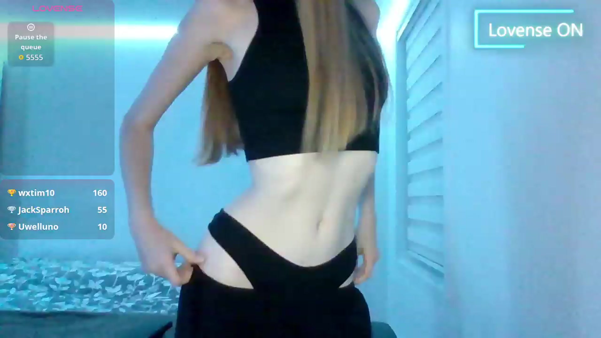 Gallery image thumbnail from PetitAnge_'s myfreecams stream on, 08/21/2026, 01:12 image 17 of 20