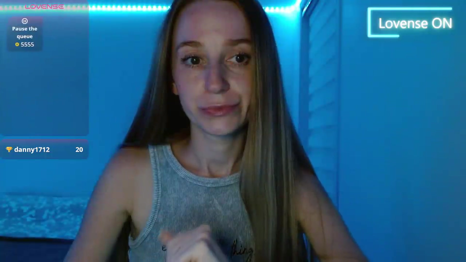 Gallery image thumbnail from PetitAnge_'s myfreecams stream on, 08/28/2026, 24:40 image 6 of 20