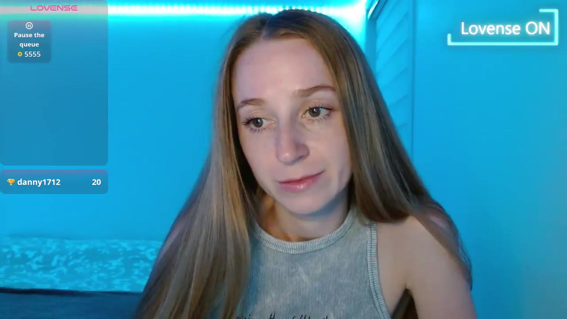 Gallery image thumbnail from PetitAnge_'s myfreecams stream on, 08/28/2026, 24:40 image 5 of 20