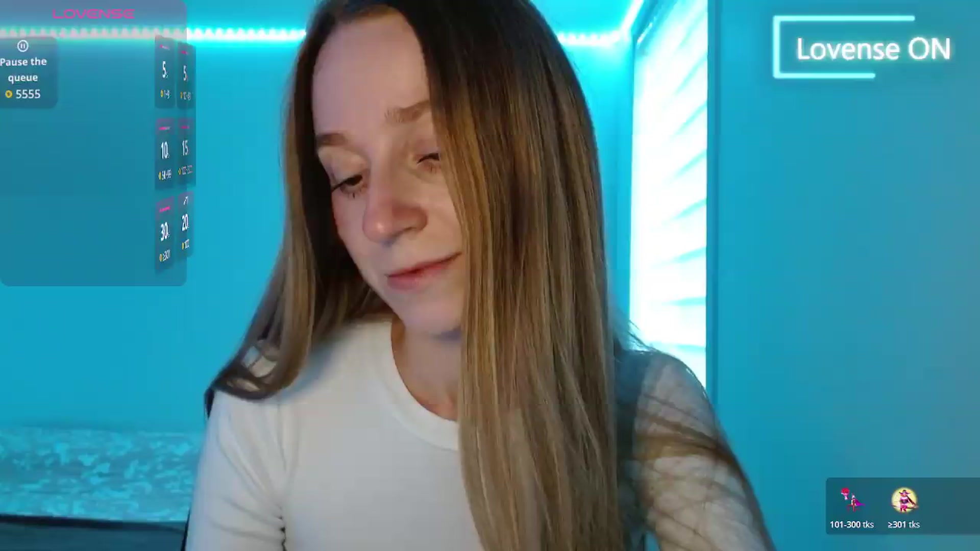 Gallery image thumbnail from PetitAnge_'s myfreecams stream on, 08/29/2026, 23:42 image 6 of 20