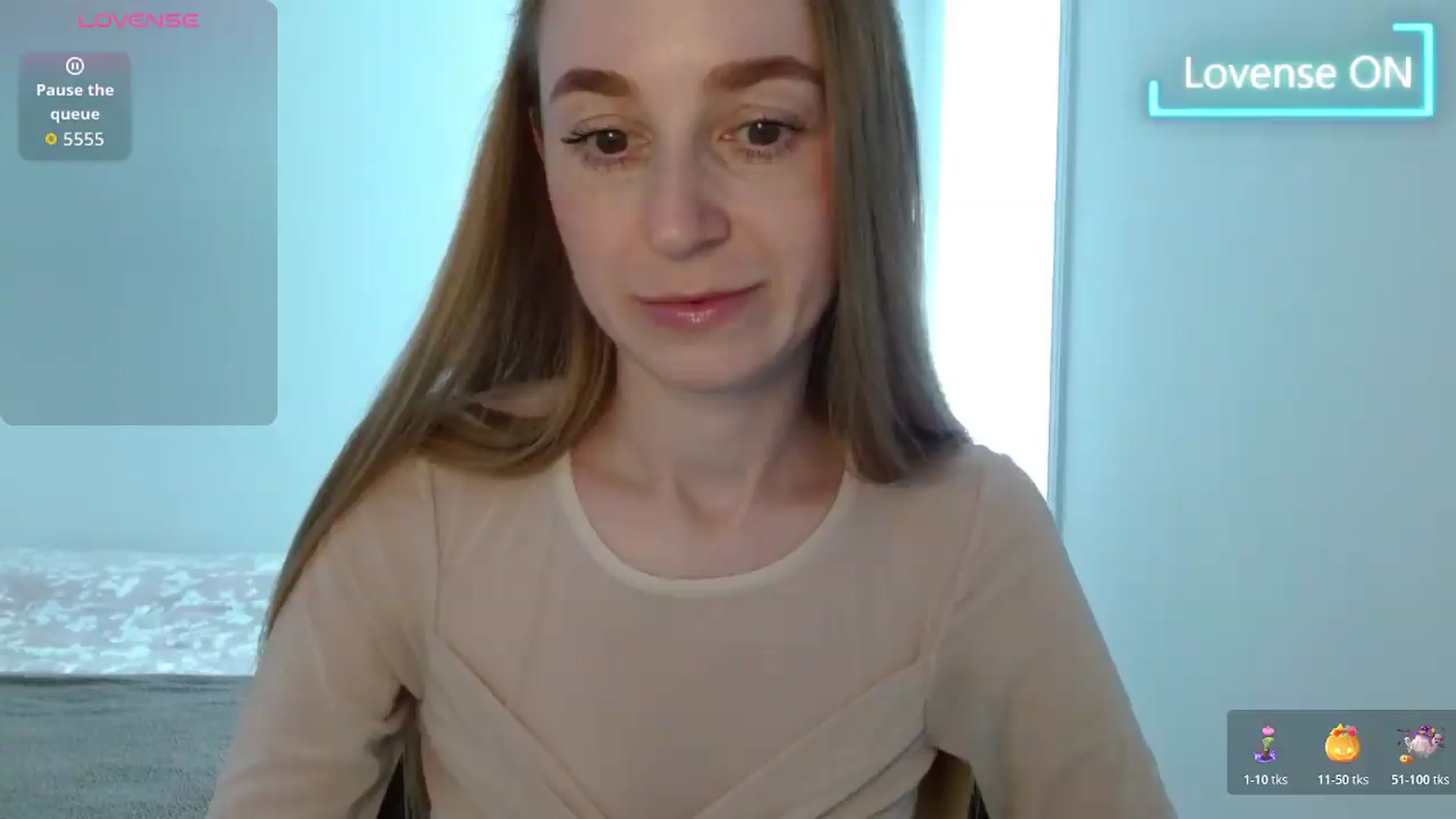Gallery image thumbnail from PetitAnge_'s myfreecams stream on, 09/01/2026, 18:11 image 6 of 20