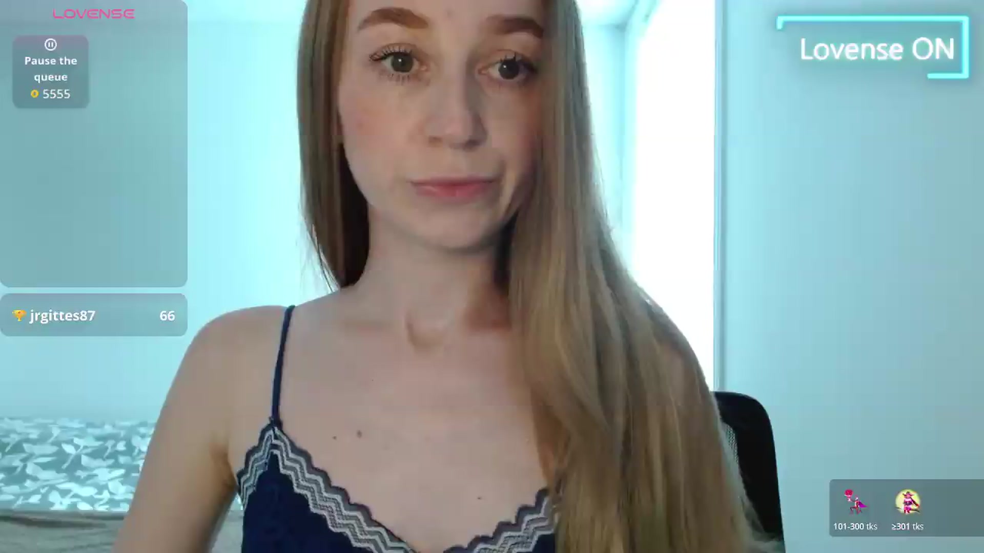 Gallery image thumbnail from PetitAnge_'s myfreecams stream on, 09/04/2026, 19:46 image 3 of 20
