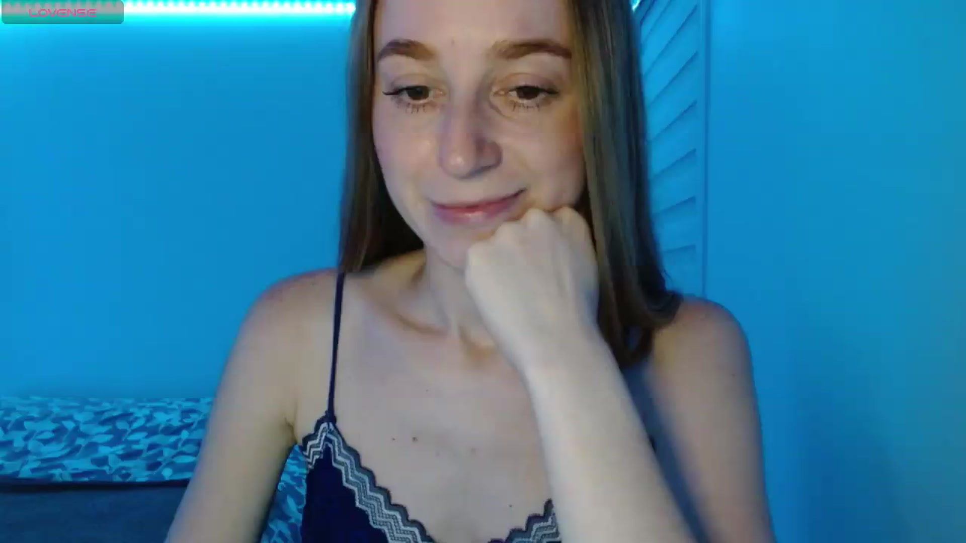 Gallery image thumbnail from PetitAnge_'s myfreecams stream on, 09/05/2026, 24:03 image 19 of 20