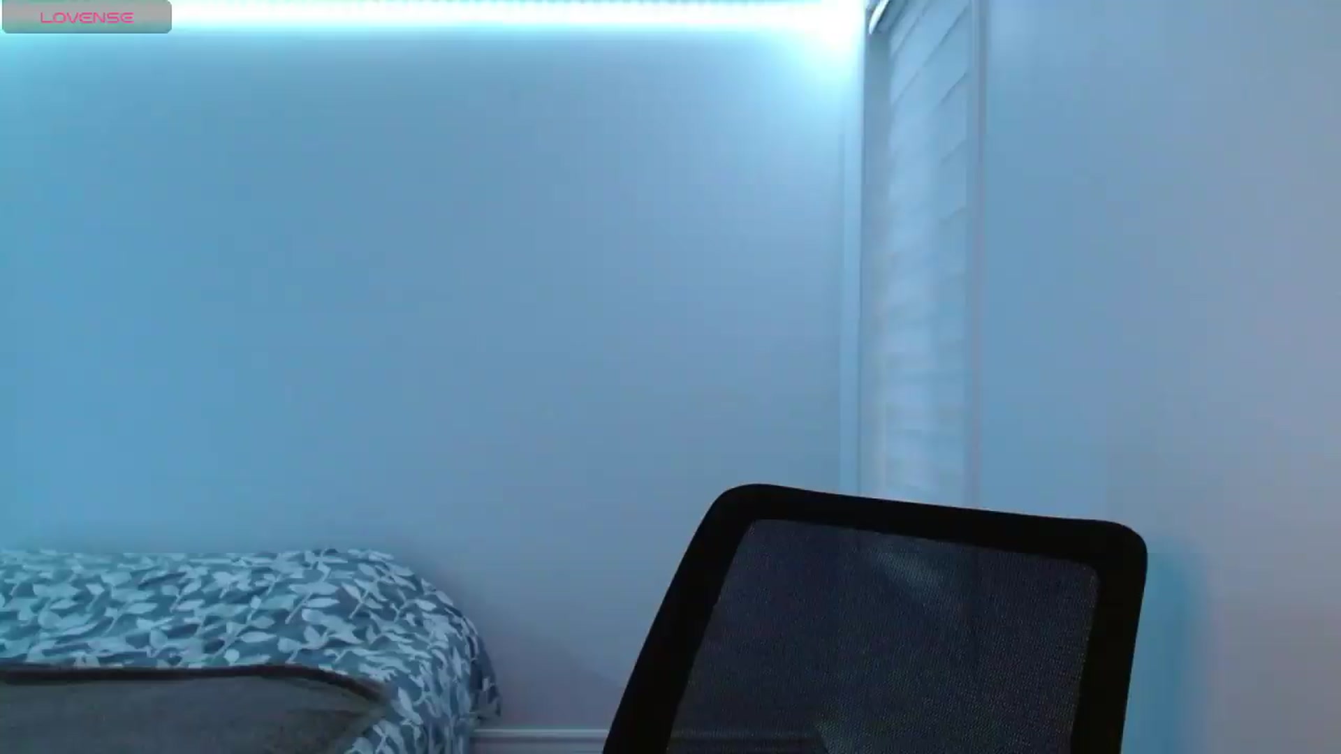 Gallery image thumbnail from PetitAnge_'s myfreecams stream on, 09/05/2026, 24:03 image 9 of 20