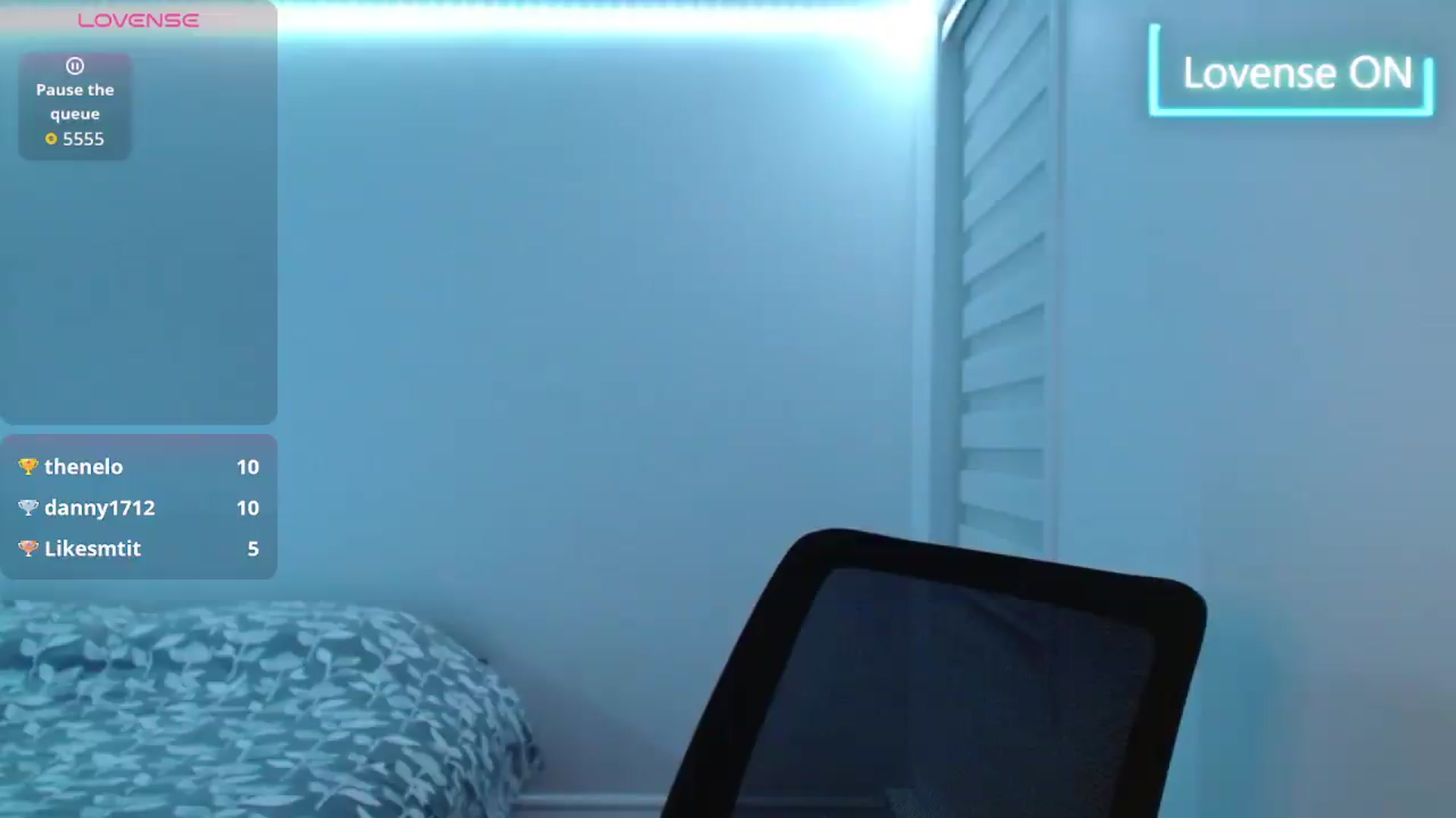 Gallery image thumbnail from PetitAnge_'s myfreecams stream on, 09/08/2026, 01:18 image 13 of 20