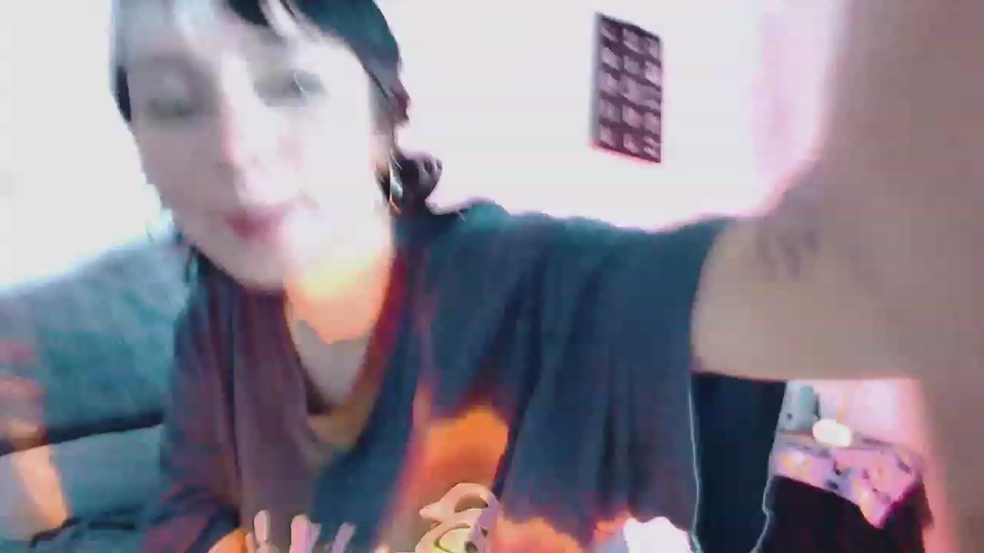 Gallery image thumbnail from Petit_Haze's myfreecams stream on, 06/01/2023, 07:52 image 12 of 20