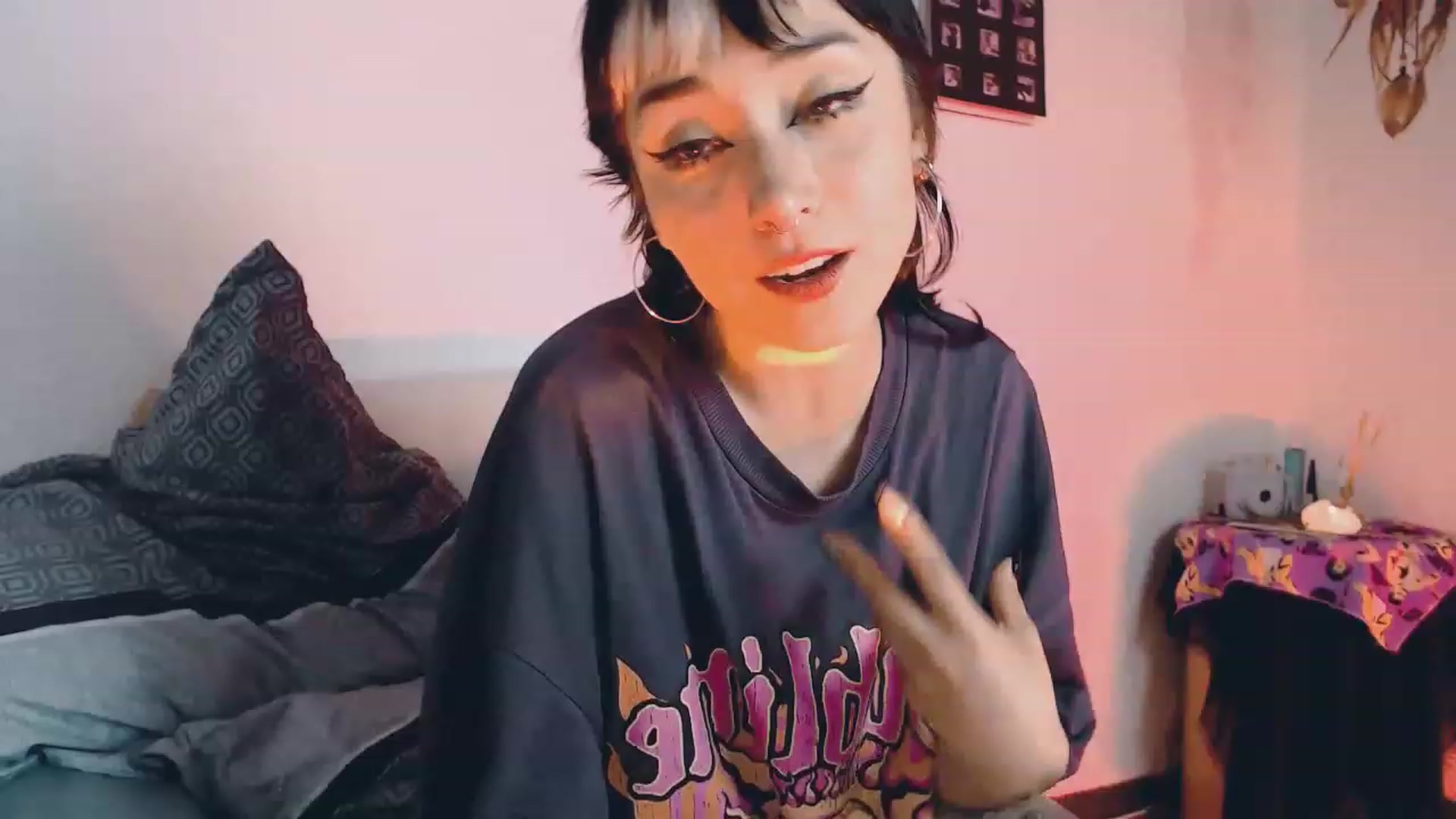 Gallery image thumbnail from Petit_Haze's myfreecams stream on, 06/01/2023, 08:52 image 17 of 20