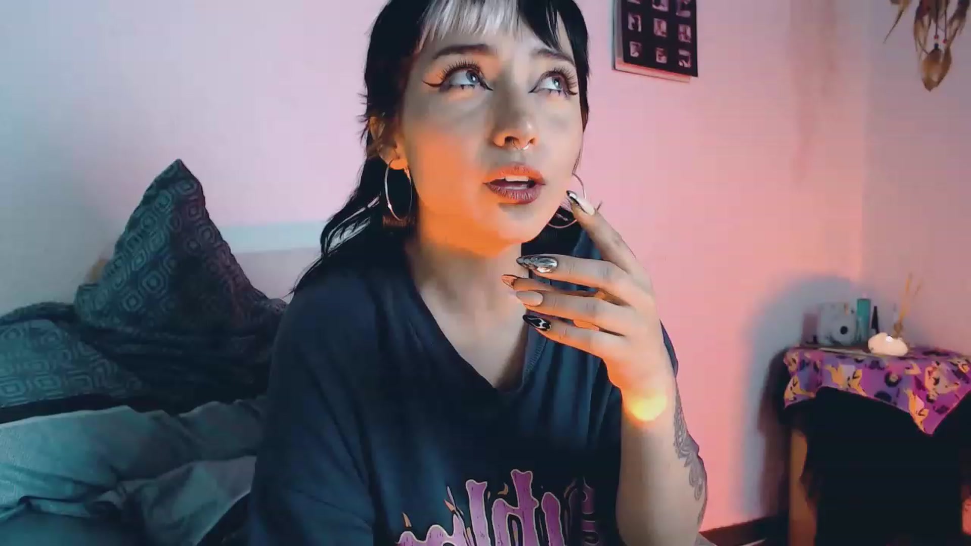 Gallery image thumbnail from Petit_Haze's myfreecams stream on, 06/01/2023, 08:52 image 14 of 20