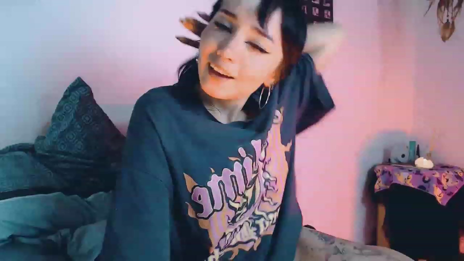 Gallery image thumbnail from Petit_Haze's myfreecams stream on, 06/01/2023, 08:52 image 9 of 20