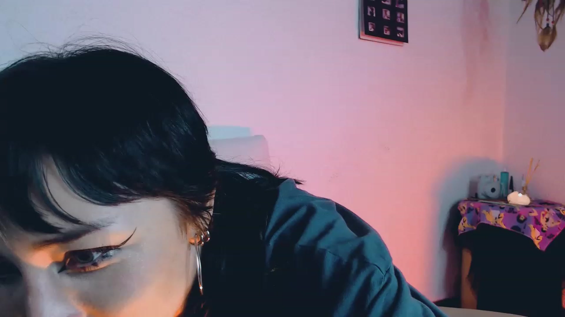 Gallery image thumbnail from Petit_Haze's myfreecams stream on, 06/01/2023, 08:52 image 5 of 20