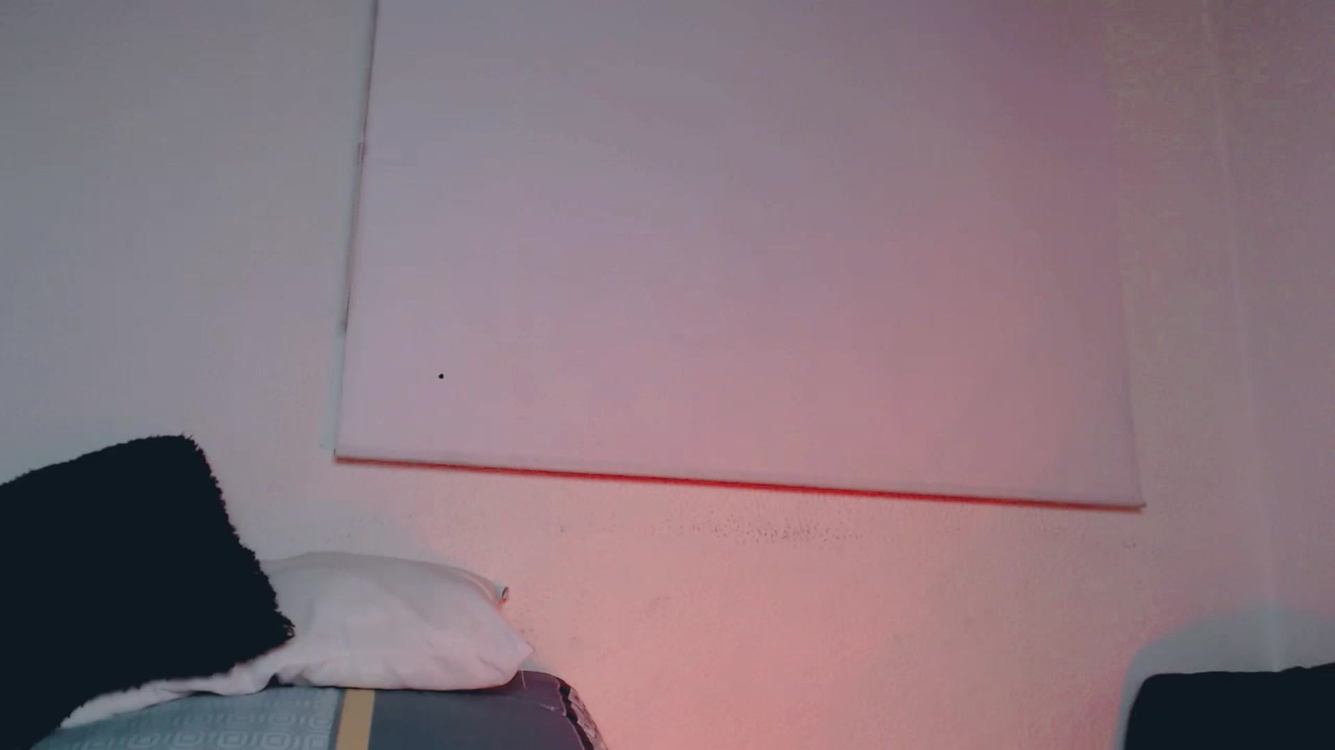 Gallery image thumbnail from Petit_Haze's myfreecams stream on, 06/25/2023, 01:36 image 16 of 20