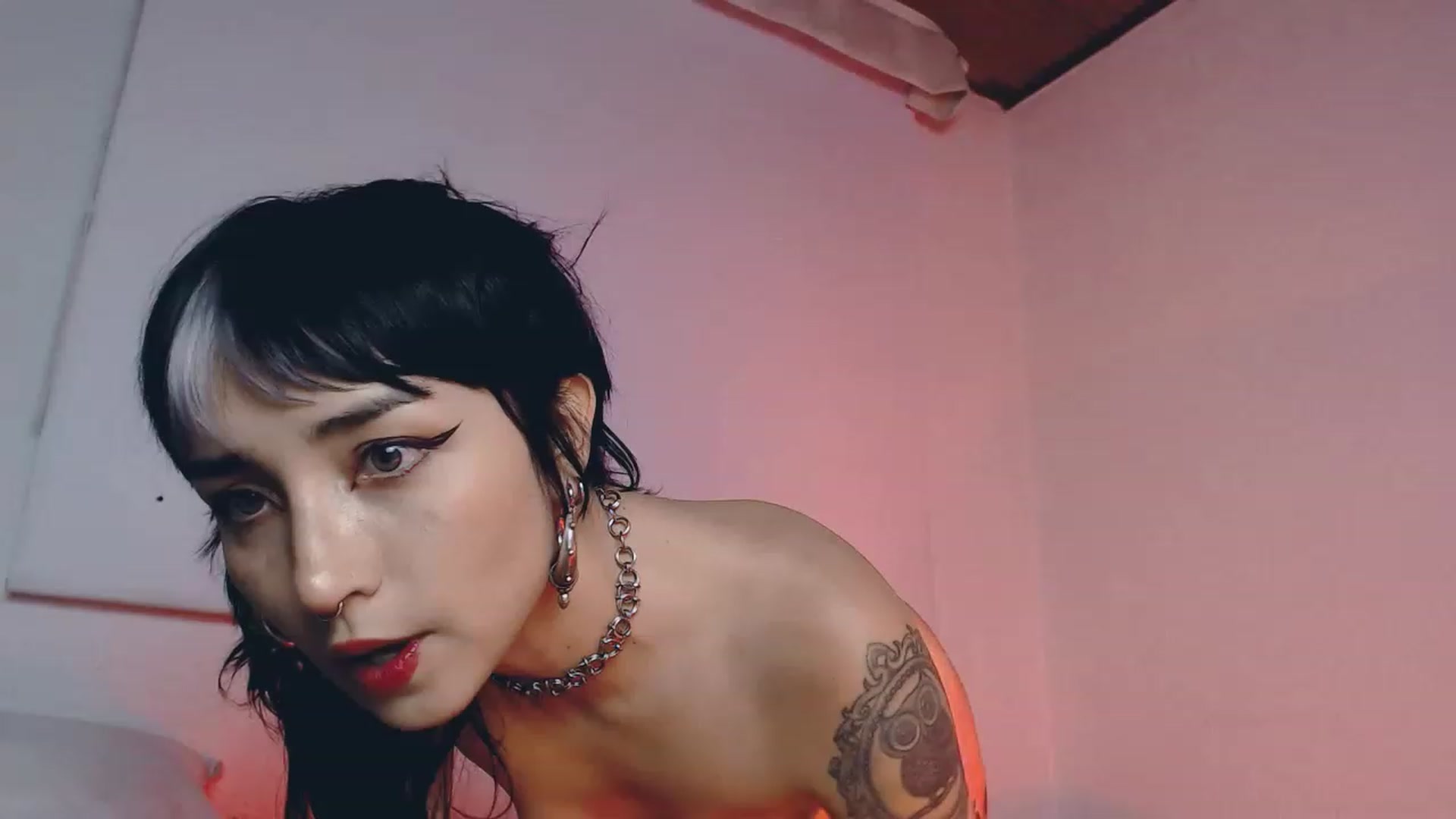 Gallery image thumbnail from Petit_Haze's myfreecams stream on, 06/25/2023, 01:36 image 2 of 20