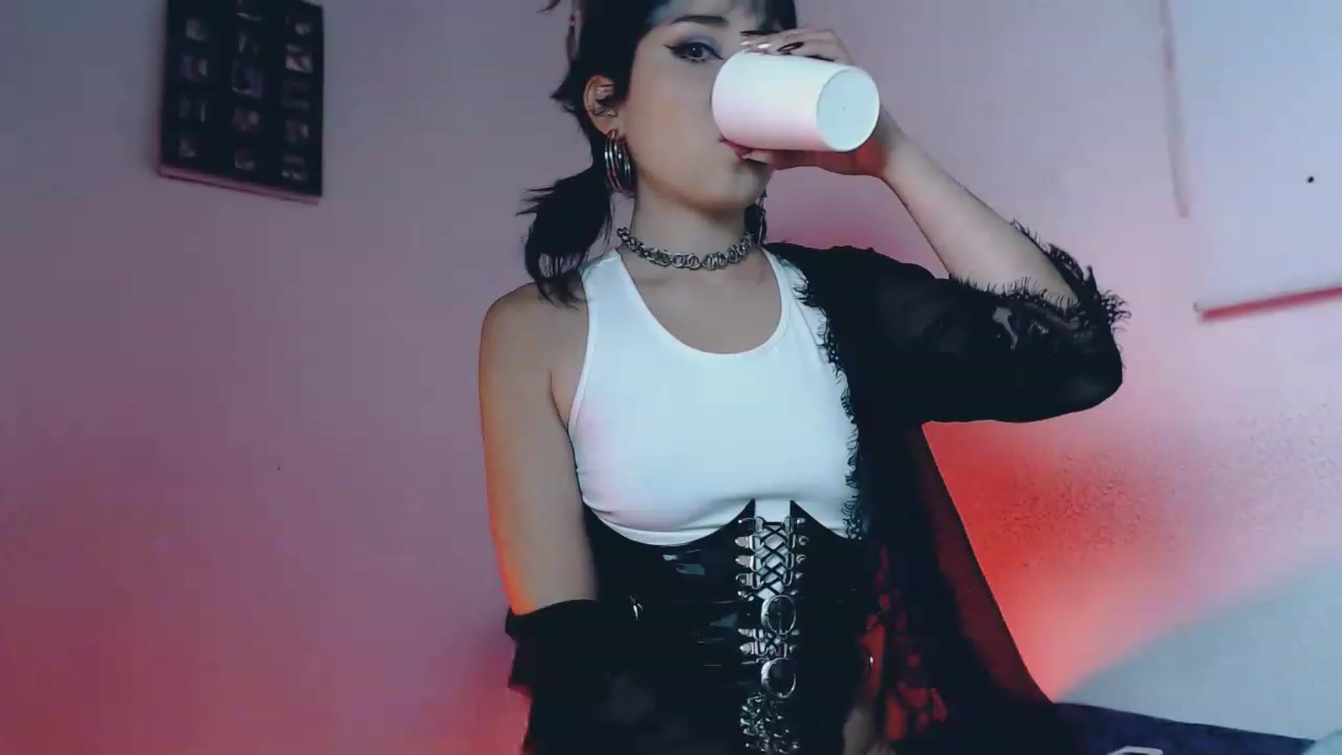 Gallery image thumbnail from Petit_Haze's myfreecams stream on, 07/01/2023, 02:58 image 1 of 20
