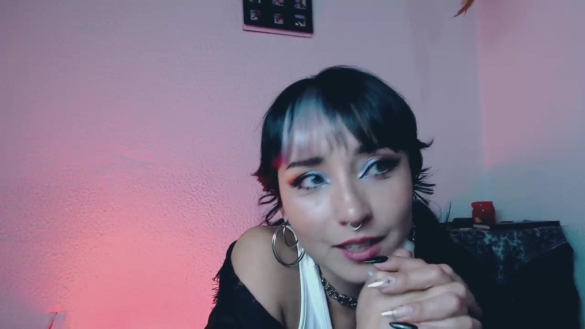 Gallery image thumbnail from Petit_Haze's myfreecams stream on, 07/01/2023, 03:22 image 13 of 20