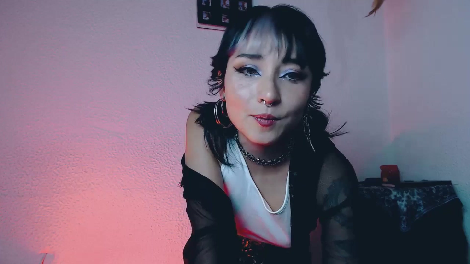 Gallery image thumbnail from Petit_Haze's myfreecams stream on, 07/01/2023, 03:22 image 17 of 20