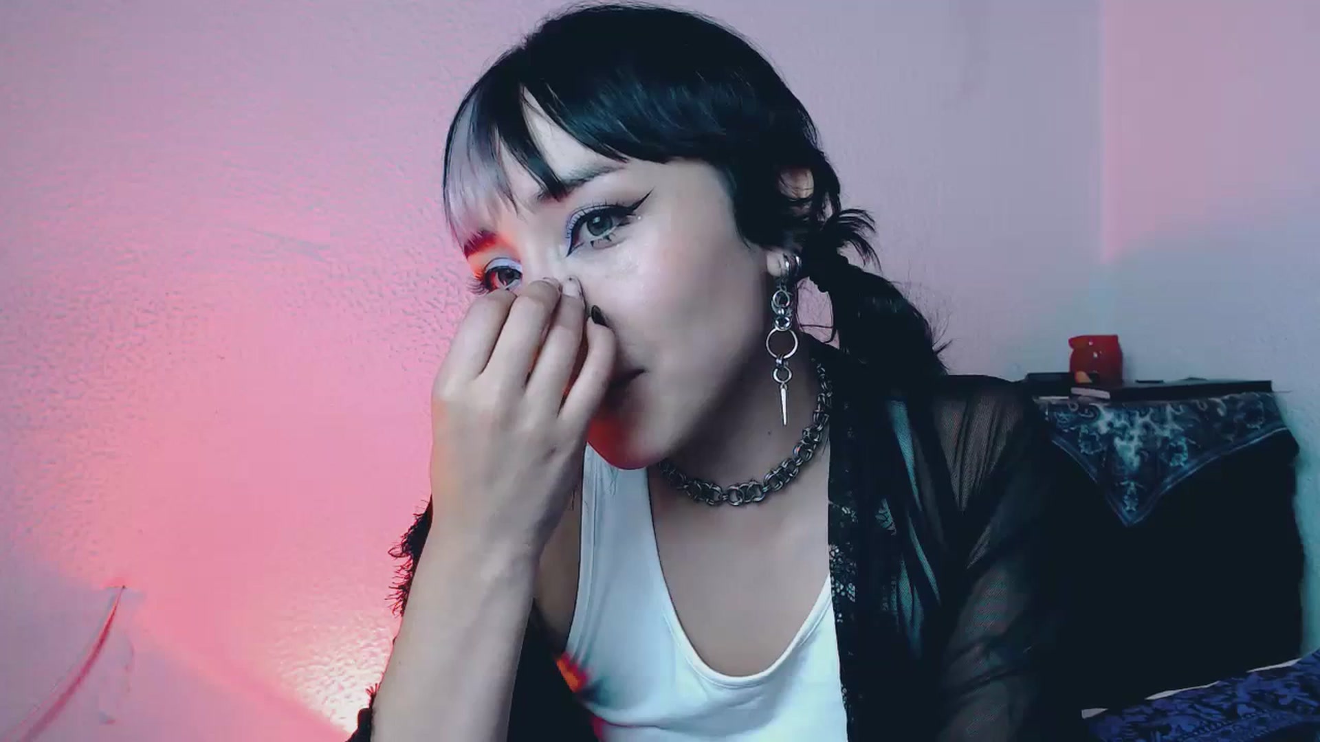 Gallery image thumbnail from Petit_Haze's myfreecams stream on, 07/01/2023, 03:22 image 19 of 20