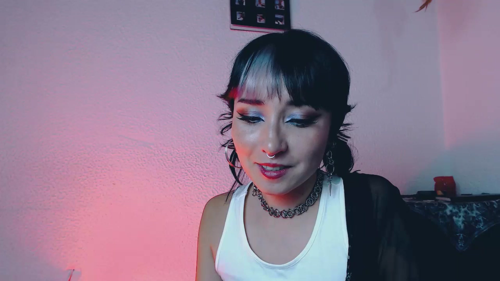 Gallery image thumbnail from Petit_Haze's myfreecams stream on, 07/01/2023, 03:22 image 7 of 20