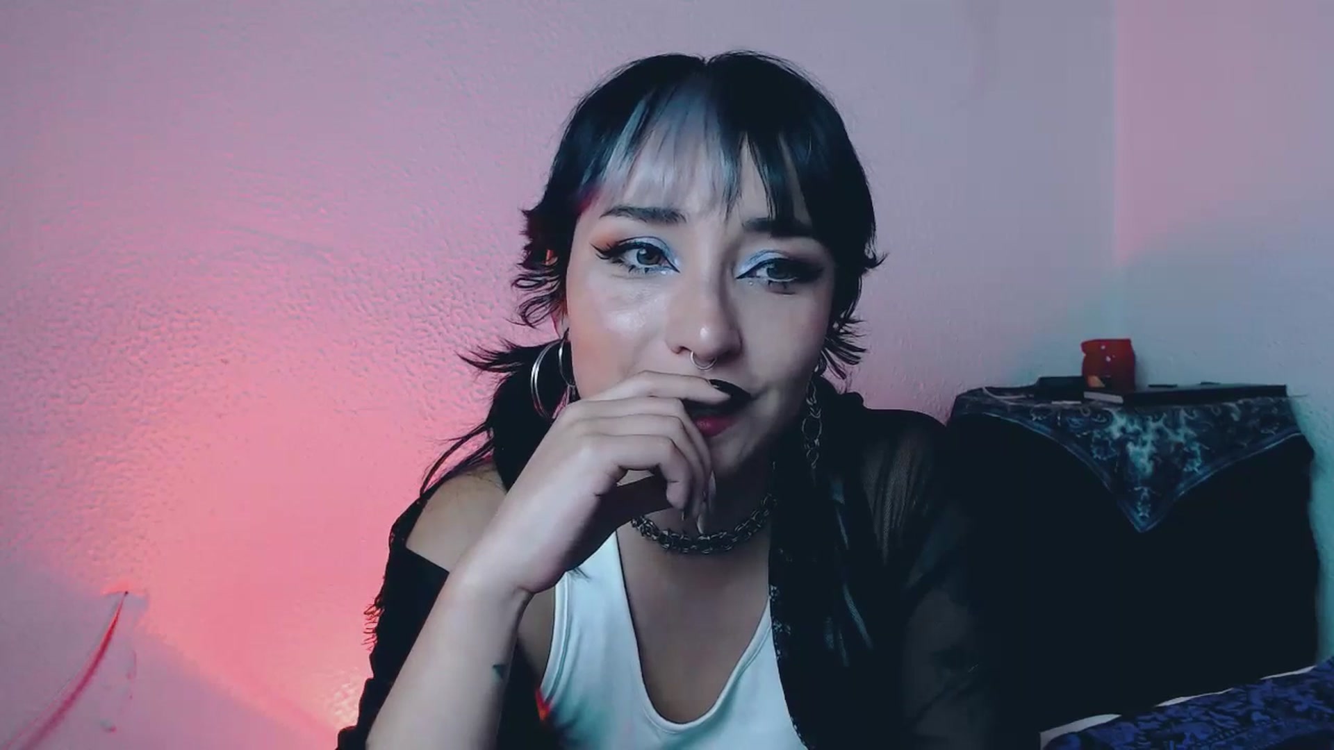 Gallery image thumbnail from Petit_Haze's myfreecams stream on, 07/01/2023, 03:22 image 20 of 20