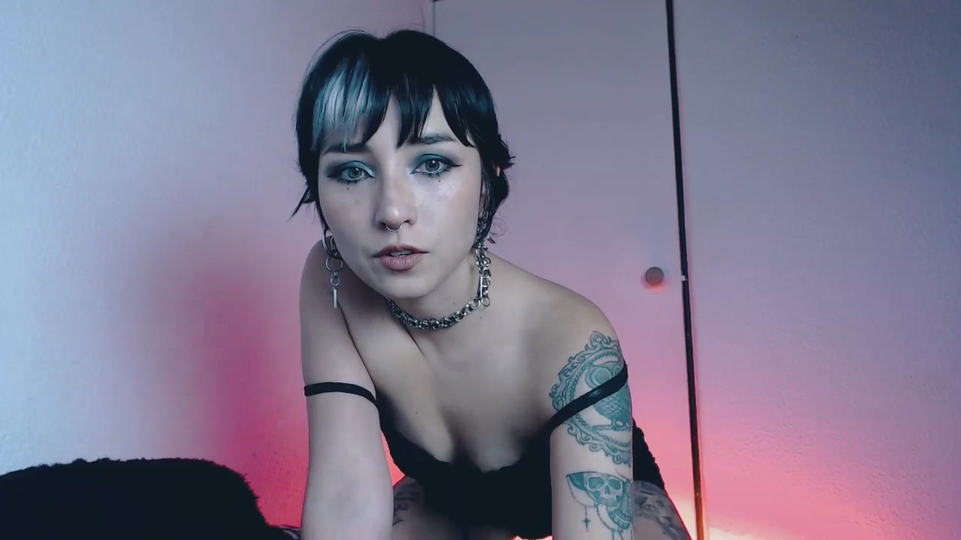 Gallery image thumbnail from Petit_Haze's myfreecams stream on, 07/07/2023, 23:39 image 10 of 20