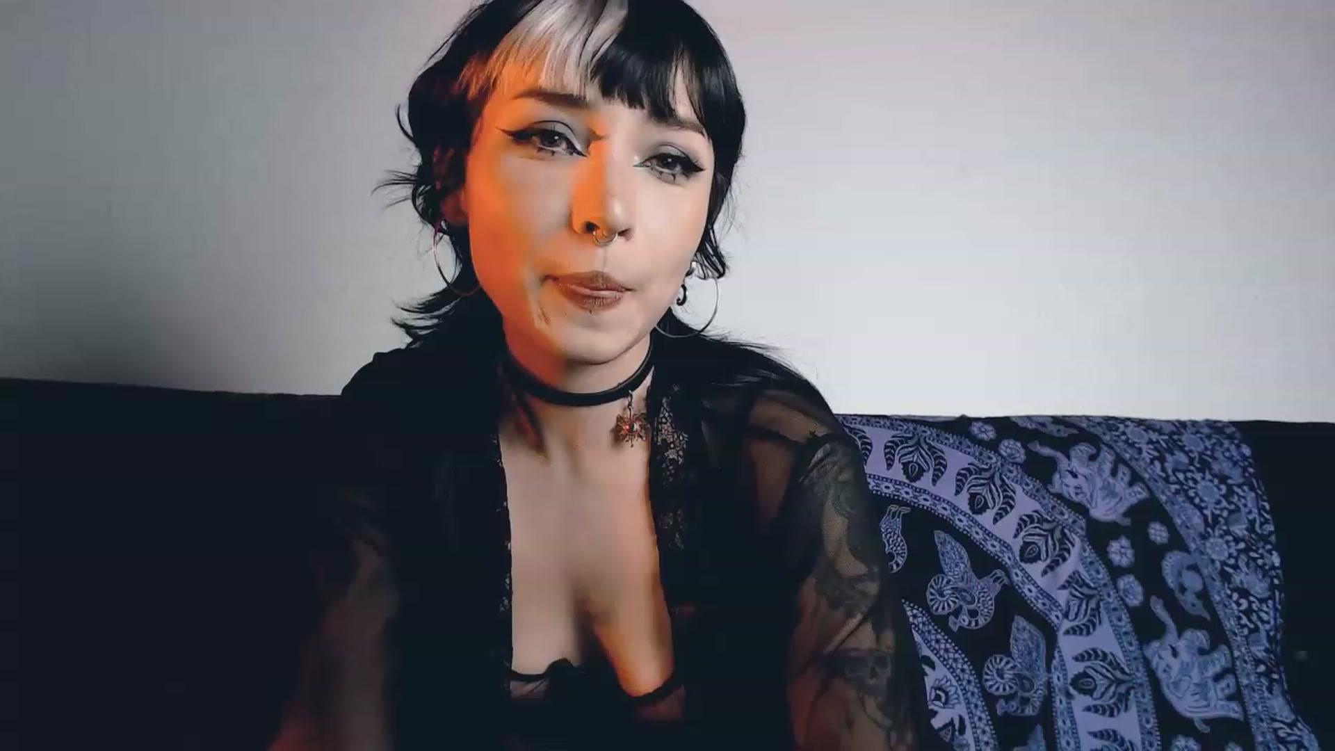 Gallery image thumbnail from Petit_Haze's myfreecams stream on, 08/05/2023, 24:13 image 6 of 20