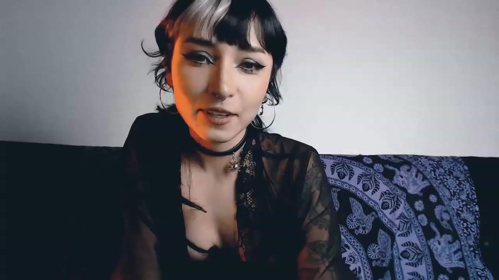 Gallery image thumbnail from Petit_Haze's myfreecams stream on, 08/05/2023, 24:13 image 2 of 20