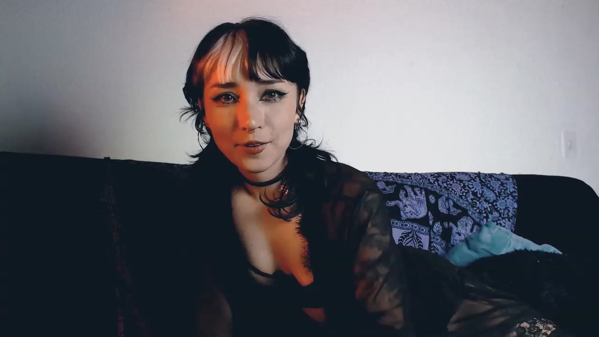 Gallery image thumbnail from Petit_Haze's myfreecams stream on, 08/05/2023, 05:02 image 2 of 20