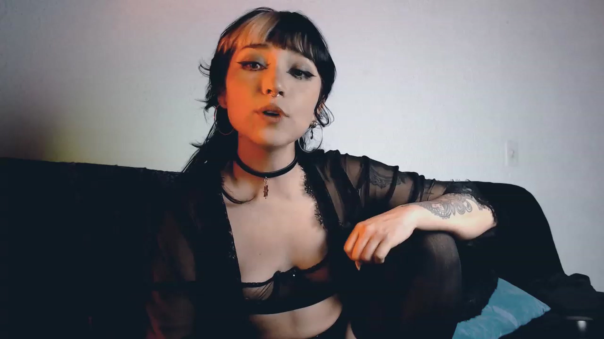 Gallery image thumbnail from Petit_Haze's myfreecams stream on, 08/05/2023, 05:02 image 19 of 20