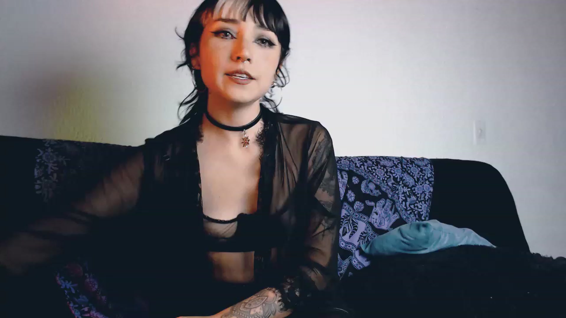 Gallery image thumbnail from Petit_Haze's myfreecams stream on, 08/05/2023, 05:02 image 9 of 20