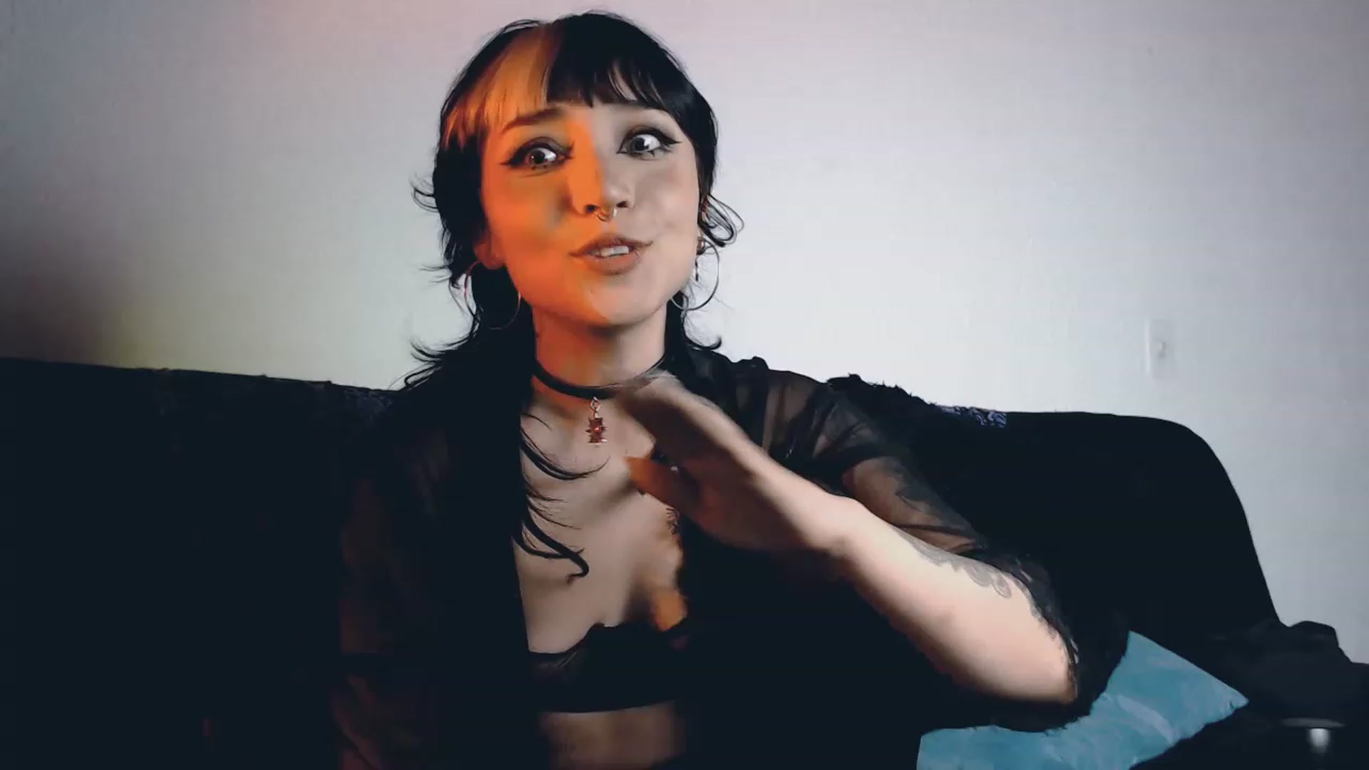 Gallery image thumbnail from Petit_Haze's myfreecams stream on, 08/05/2023, 05:02 image 18 of 20