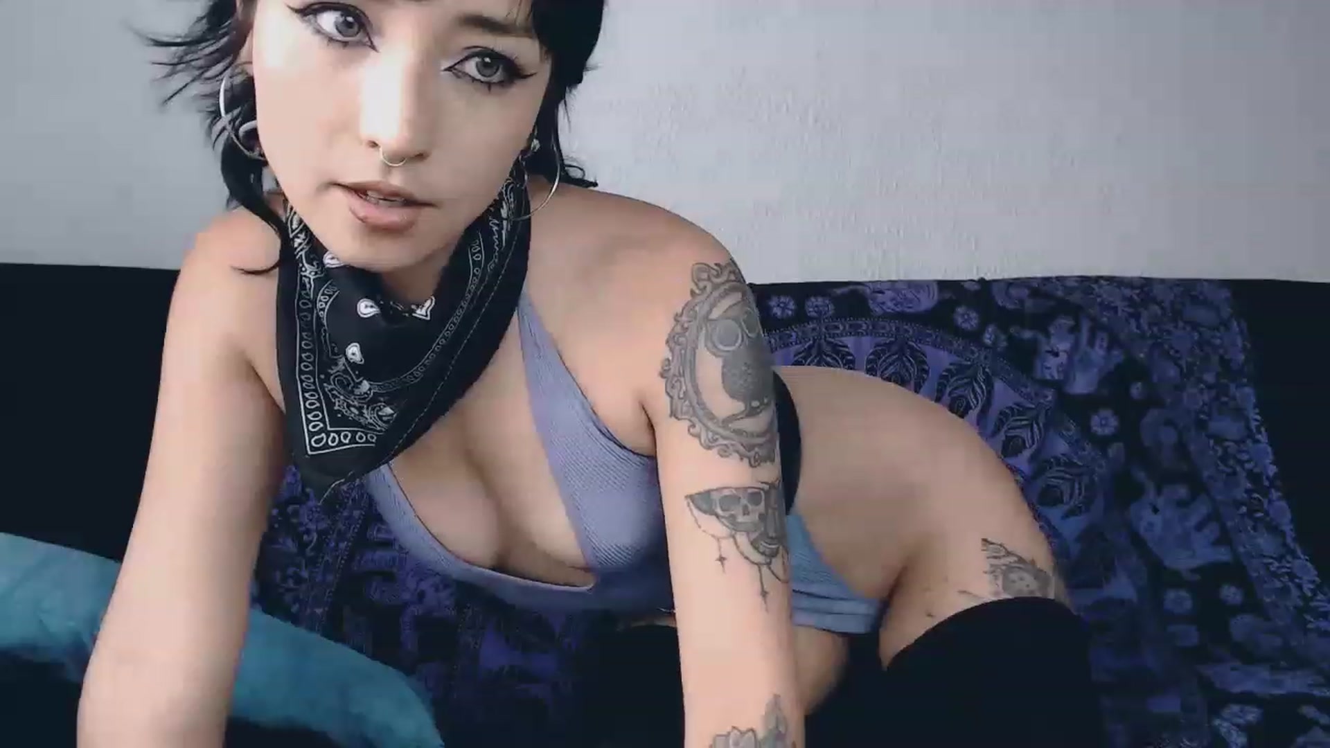 Gallery image thumbnail from Petit_Haze's myfreecams stream on, 08/10/2023, 22:05 image 7 of 20