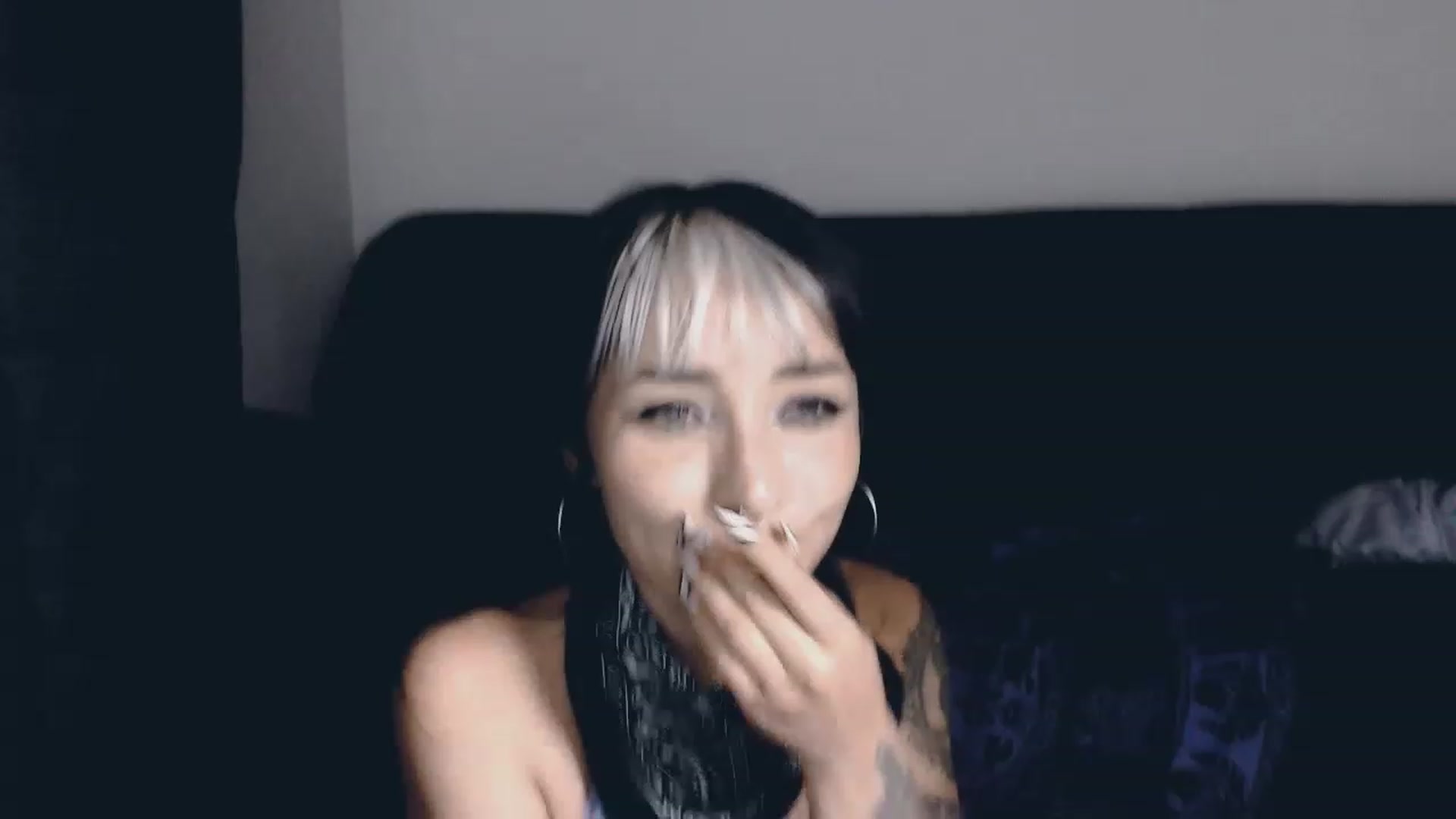 Gallery image thumbnail from Petit_Haze's myfreecams stream on, 08/11/2023, 24:36 image 8 of 20