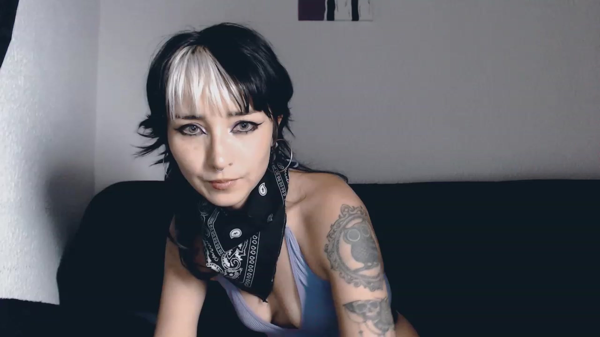 Gallery image thumbnail from Petit_Haze's myfreecams stream on, 08/11/2023, 01:38 image 11 of 20
