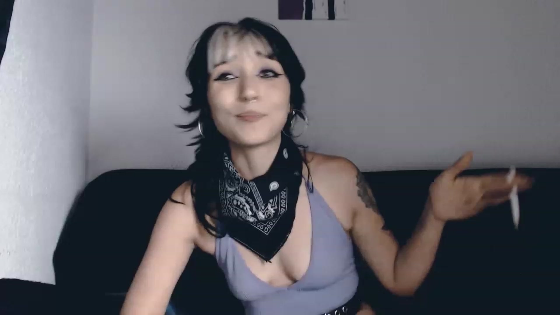 Gallery image thumbnail from Petit_Haze's myfreecams stream on, 08/11/2023, 01:38 image 14 of 20