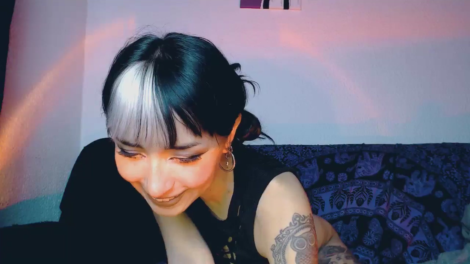 Gallery image thumbnail from Petit_Haze's myfreecams stream on, 08/30/2023, 09:14 image 14 of 20