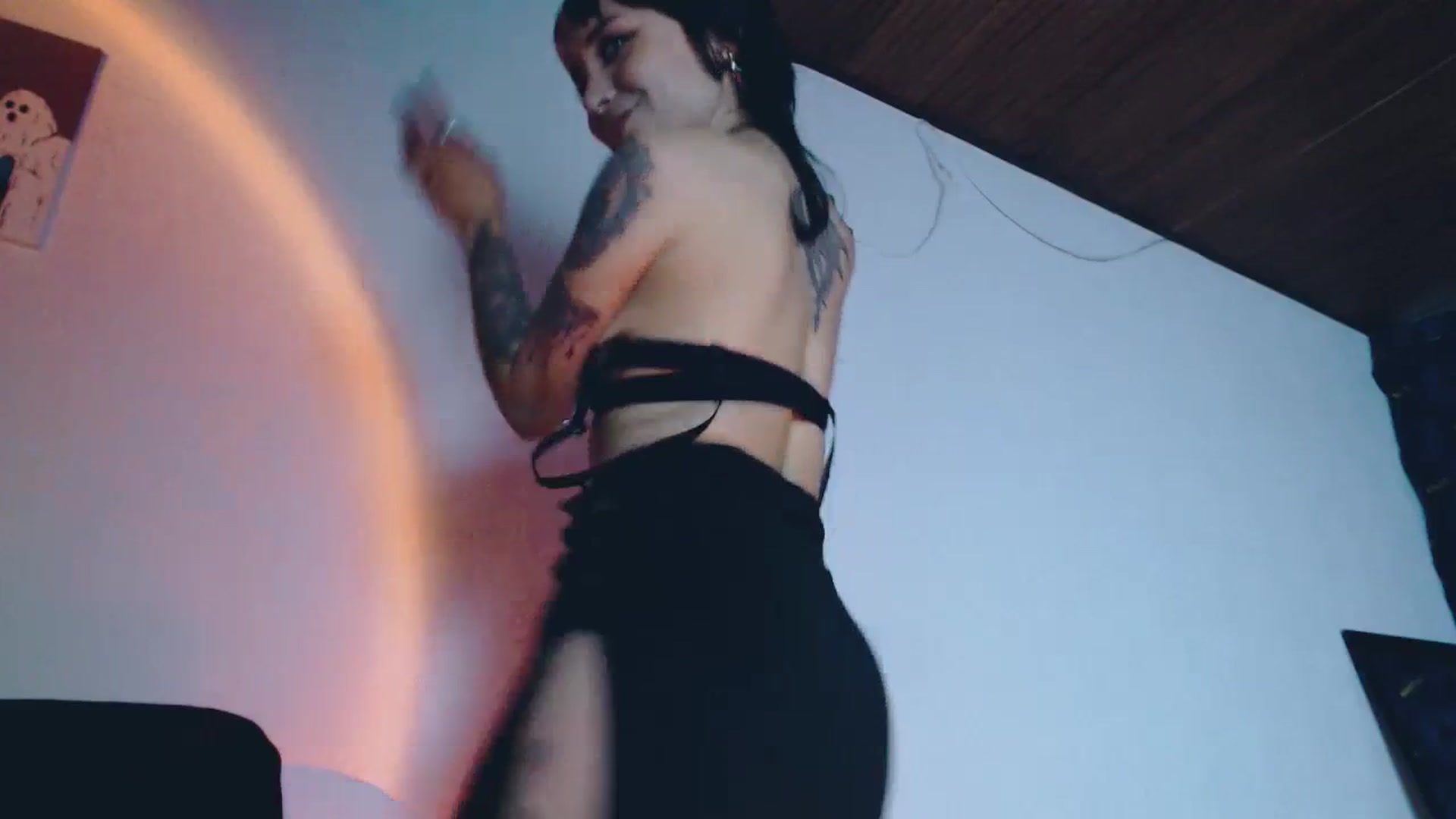 Gallery image thumbnail from Petit_Haze's myfreecams stream on, 09/16/2023, 07:45 image 9 of 20