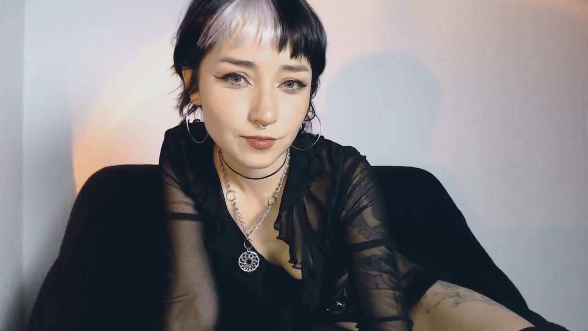 Gallery image thumbnail from Petit_Haze's myfreecams stream on, 09/23/2023, 23:14 image 4 of 20