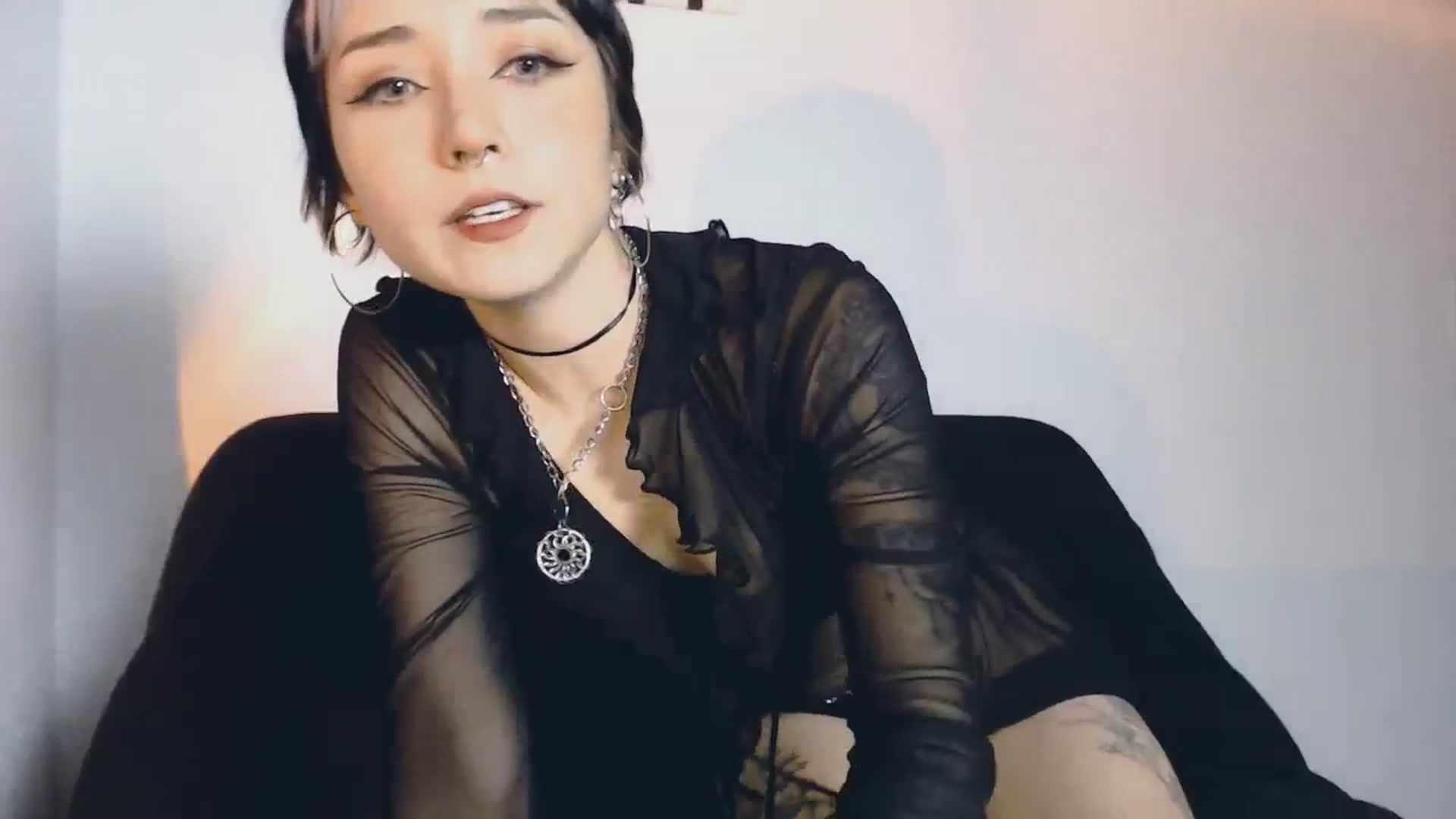 Gallery image thumbnail from Petit_Haze's myfreecams stream on, 09/23/2023, 23:14 image 5 of 20