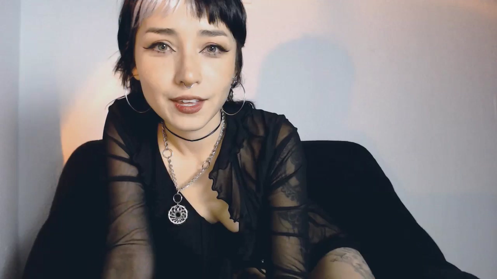 Gallery image thumbnail from Petit_Haze's myfreecams stream on, 09/23/2023, 23:14 image 8 of 20