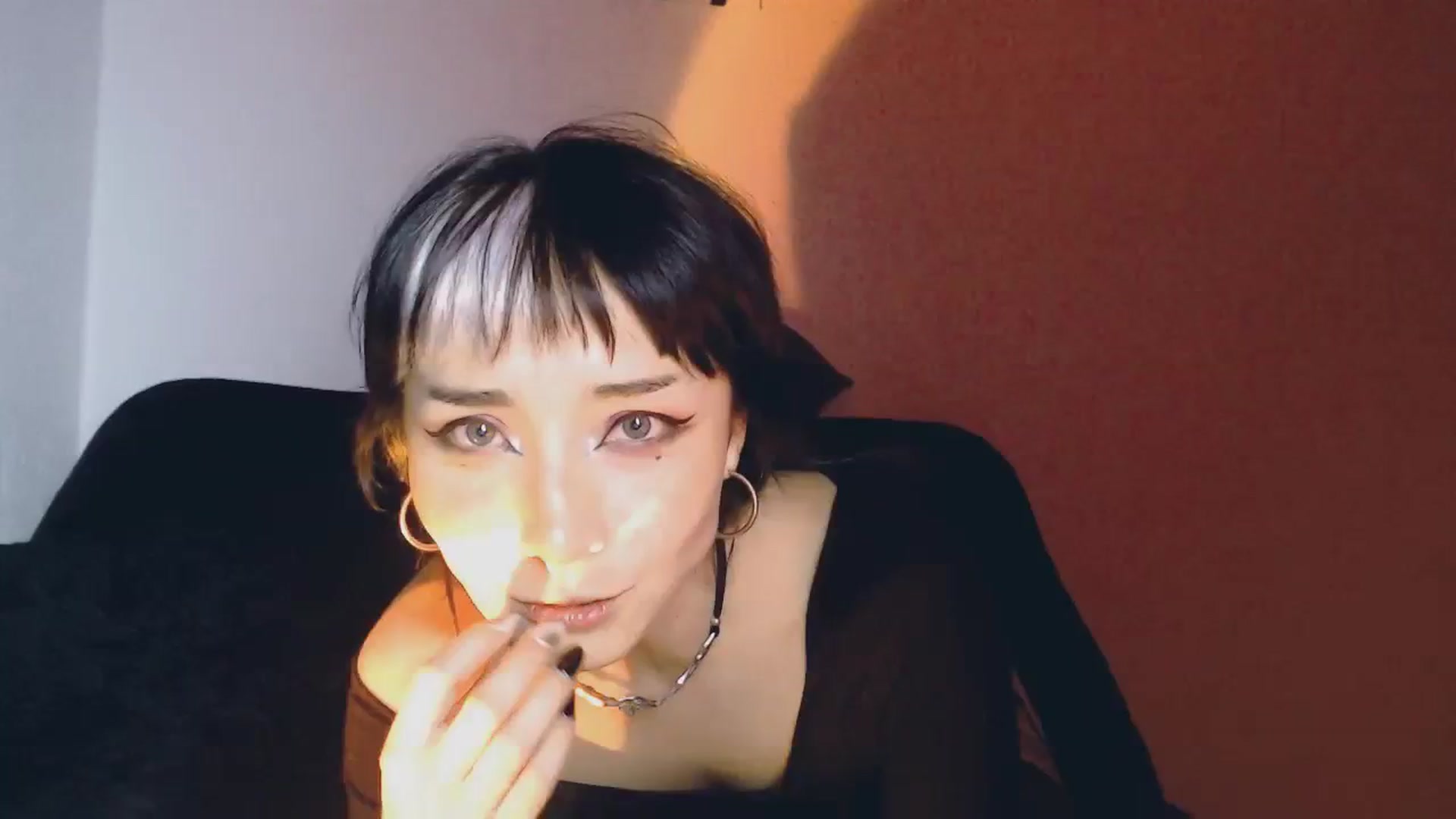 Gallery image thumbnail from Petit_Haze's myfreecams stream on, 10/07/2023, 07:43 image 18 of 20