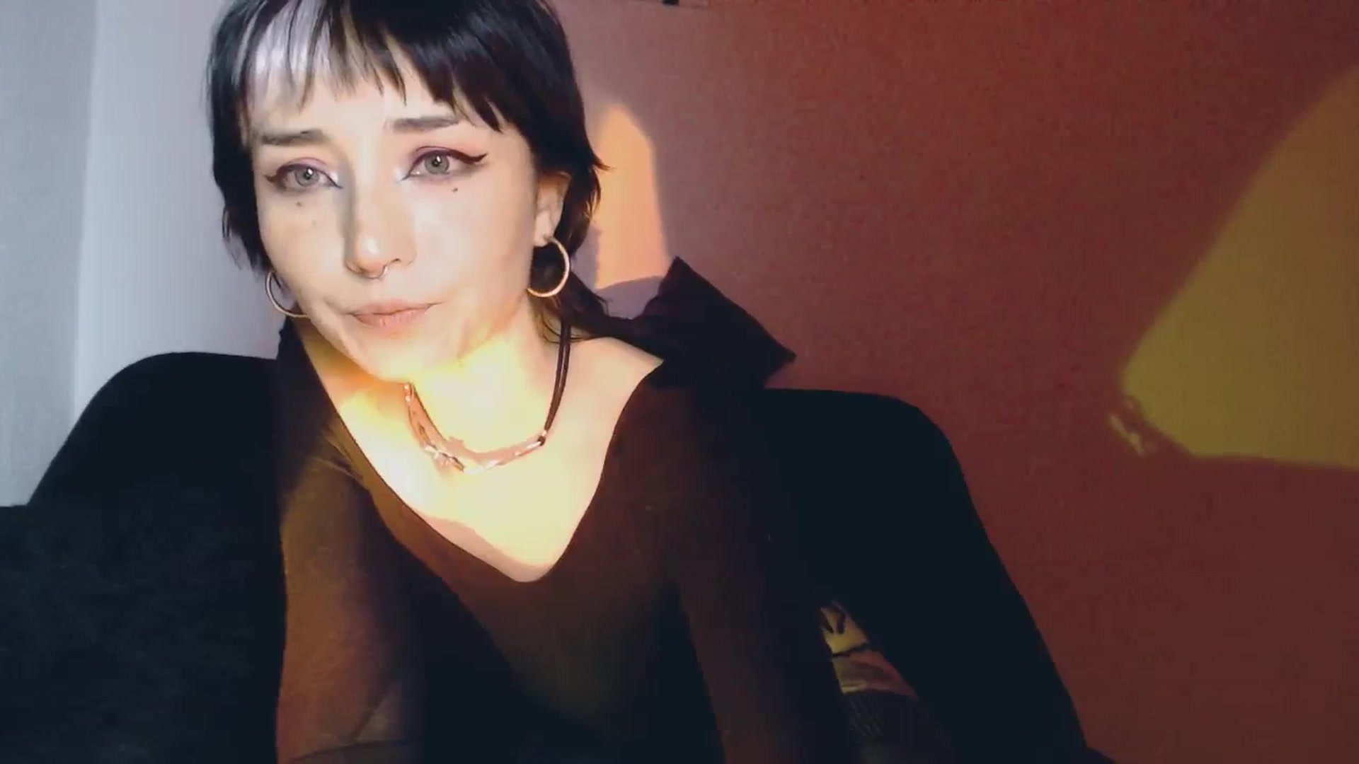 Gallery image thumbnail from Petit_Haze's myfreecams stream on, 10/07/2023, 07:43 image 15 of 20