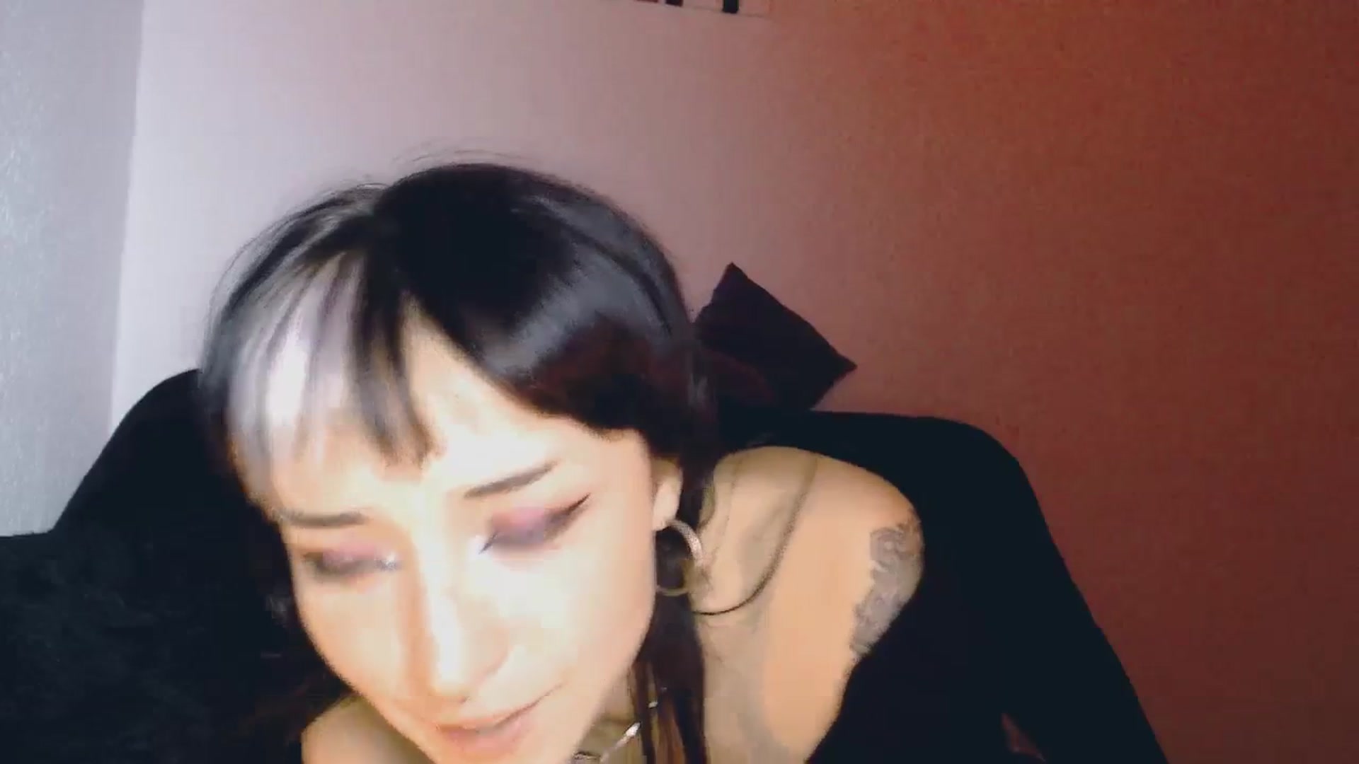 Gallery image thumbnail from Petit_Haze's myfreecams stream on, 10/07/2023, 07:43 image 2 of 20