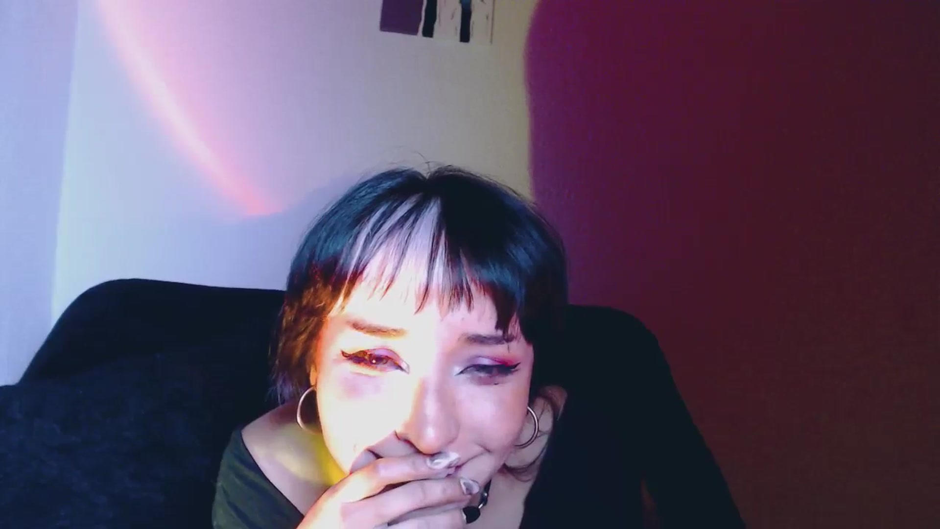 Gallery image thumbnail from Petit_Haze's myfreecams stream on, 10/07/2023, 08:56 image 3 of 20
