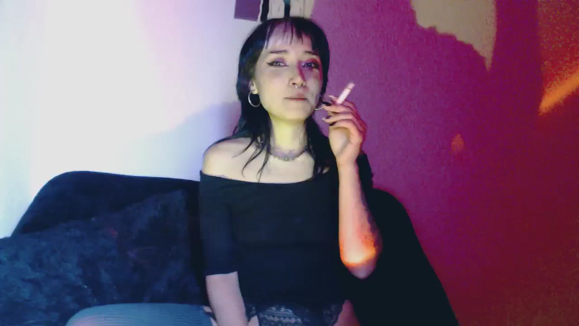 Gallery image thumbnail from Petit_Haze's myfreecams stream on, 10/07/2023, 08:56 image 1 of 20