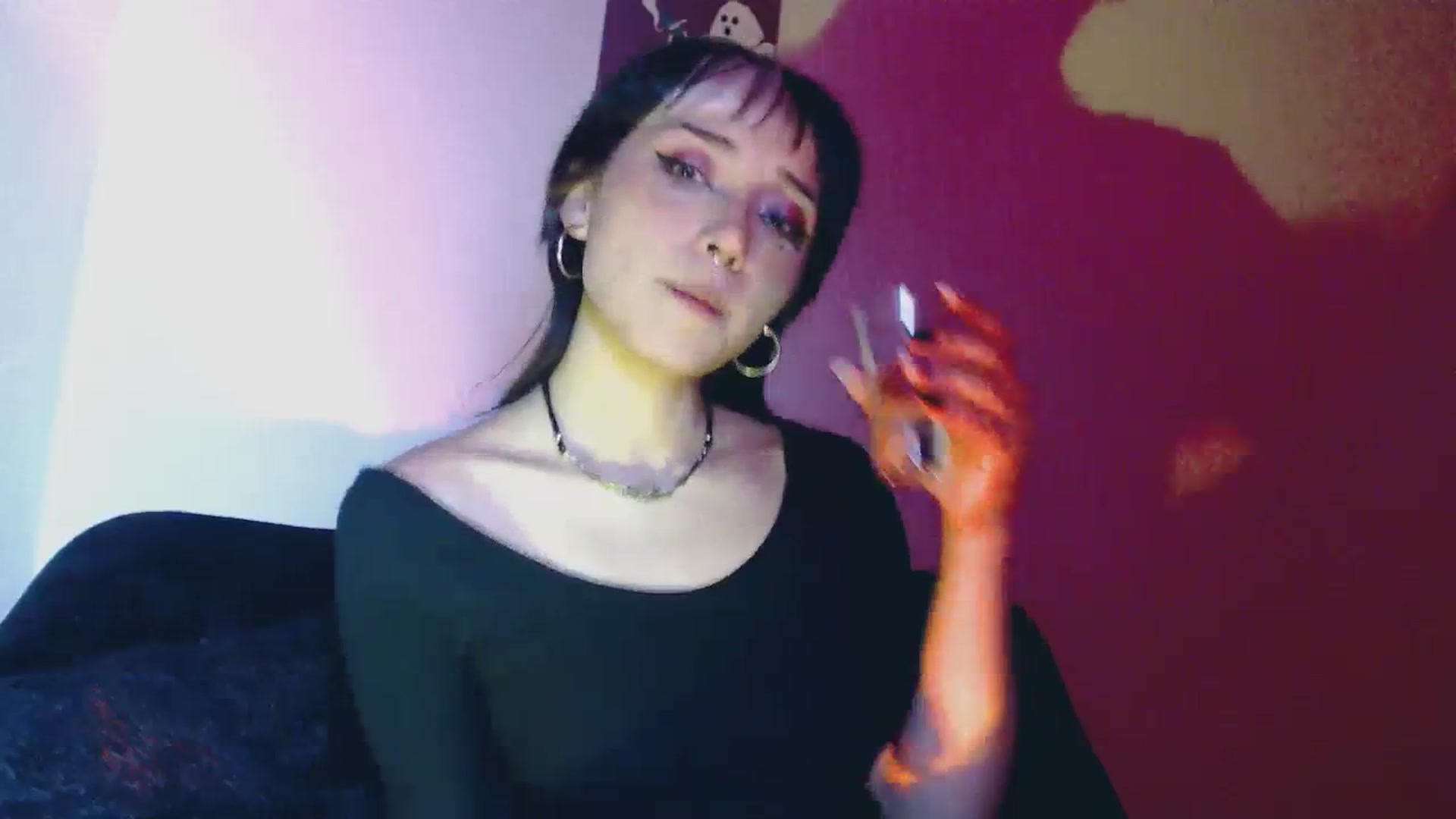 Gallery image thumbnail from Petit_Haze's myfreecams stream on, 10/07/2023, 08:56 image 17 of 20